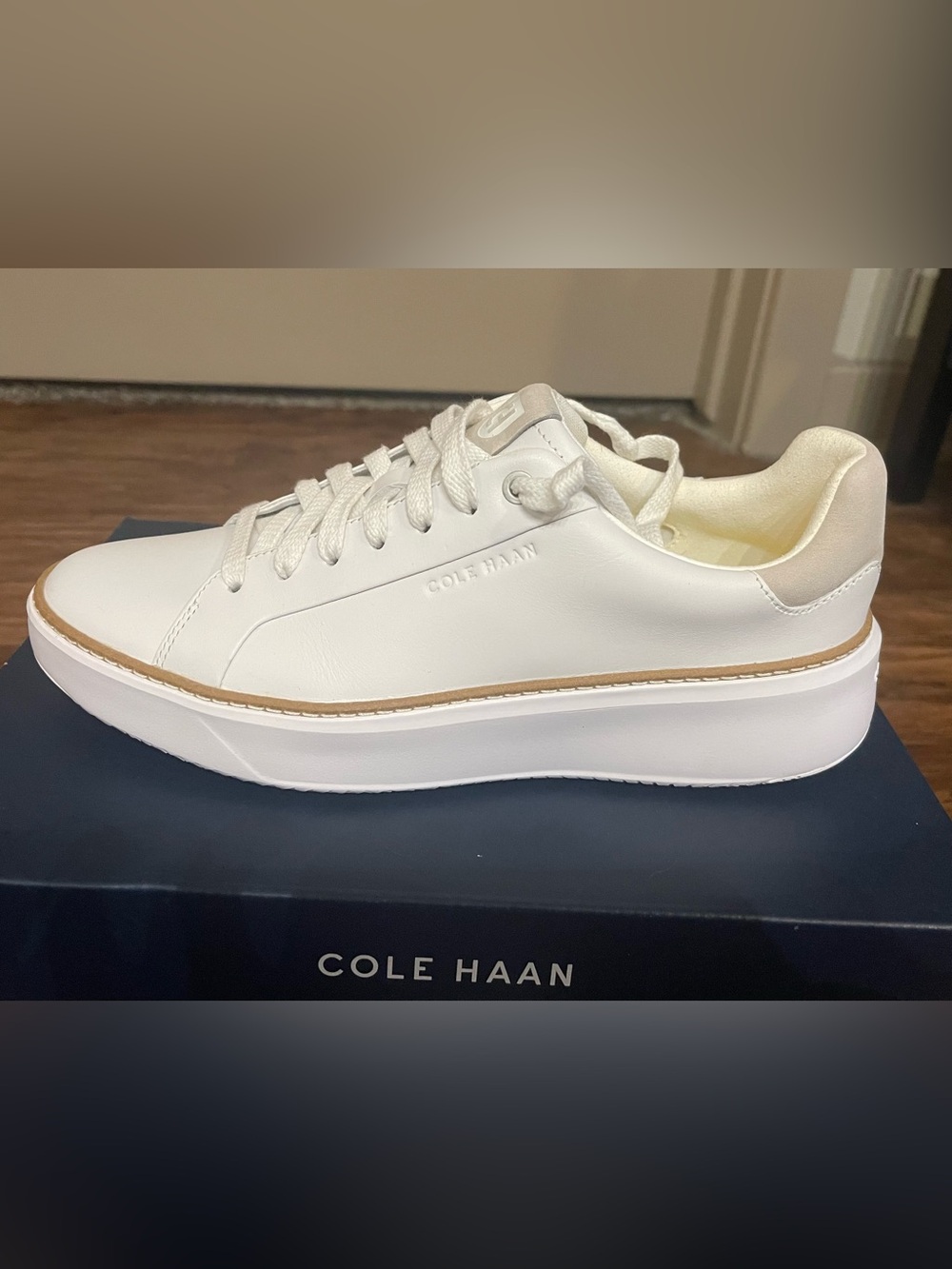 Women’s Size 7.5 Cole Haan White GP Topspin Sneaker with Tan Trim